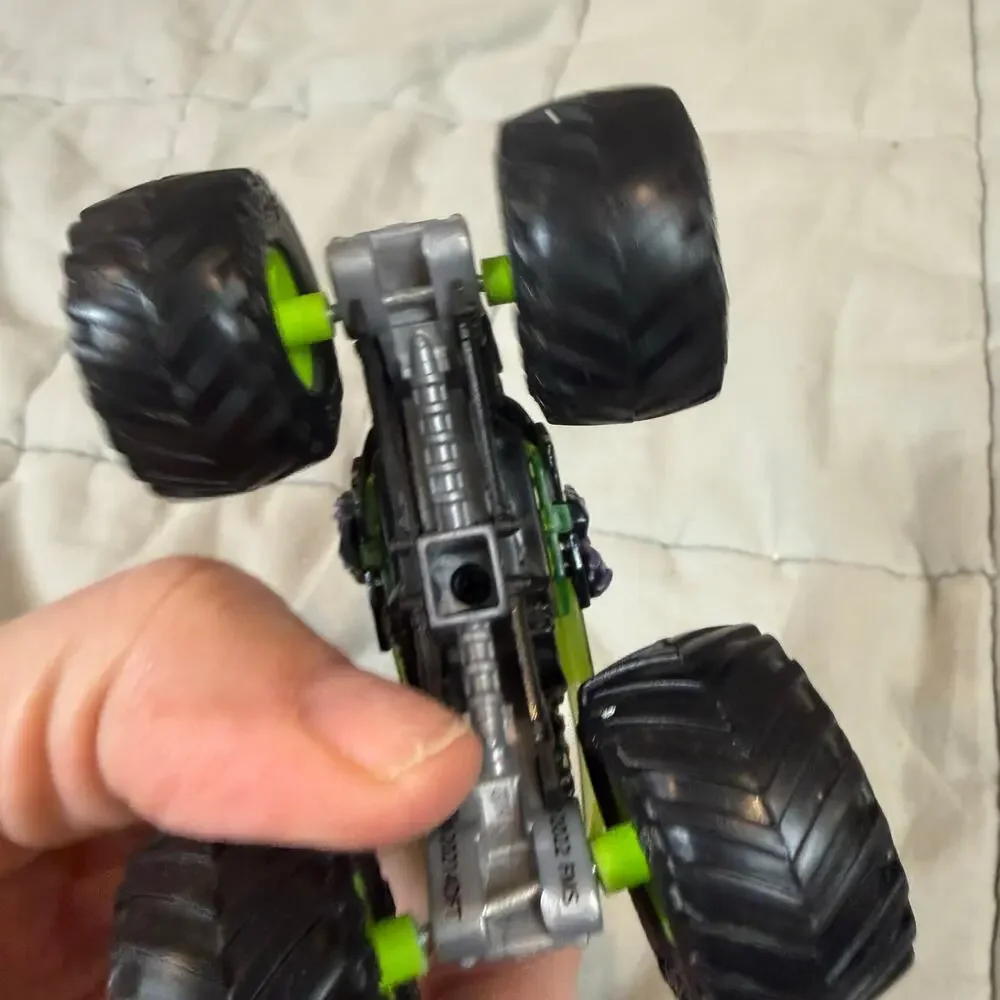 Monster Jam 1:64 Bakugan Dragonoid Monster Truck Green Purple Black Diecast Toy